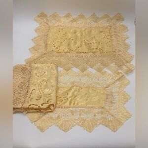 Set Of 4 Antique Italian Style Champagne Gold Motif Lace Furniture Runner Doily